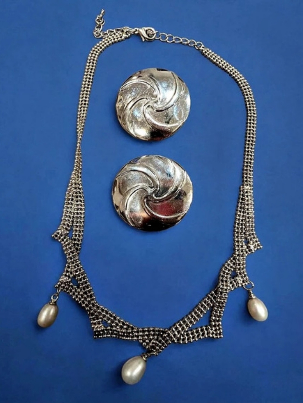 Silver-Tone Necklace & Earrings Set